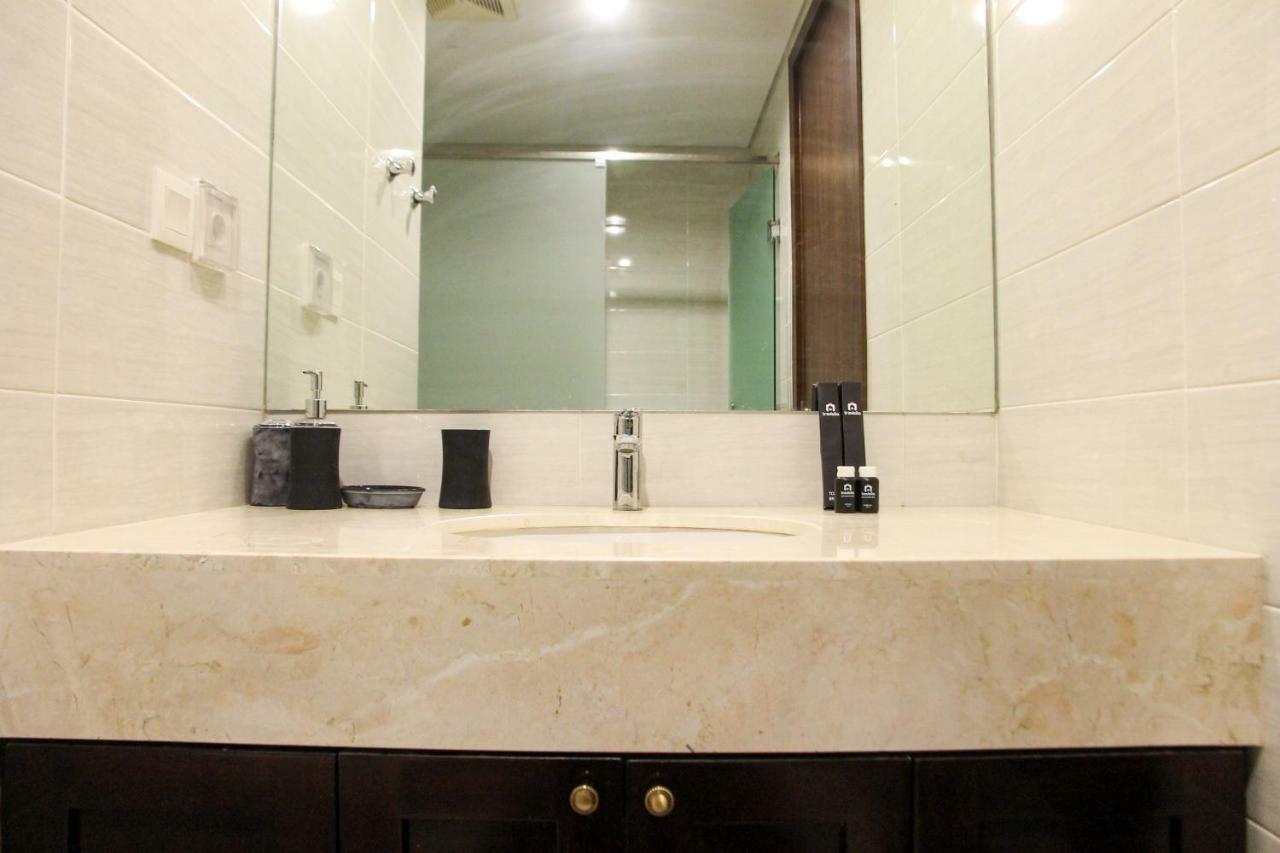 Elegant 1Br Kemang Village Apartment By Travelio Jakarta Kültér fotó