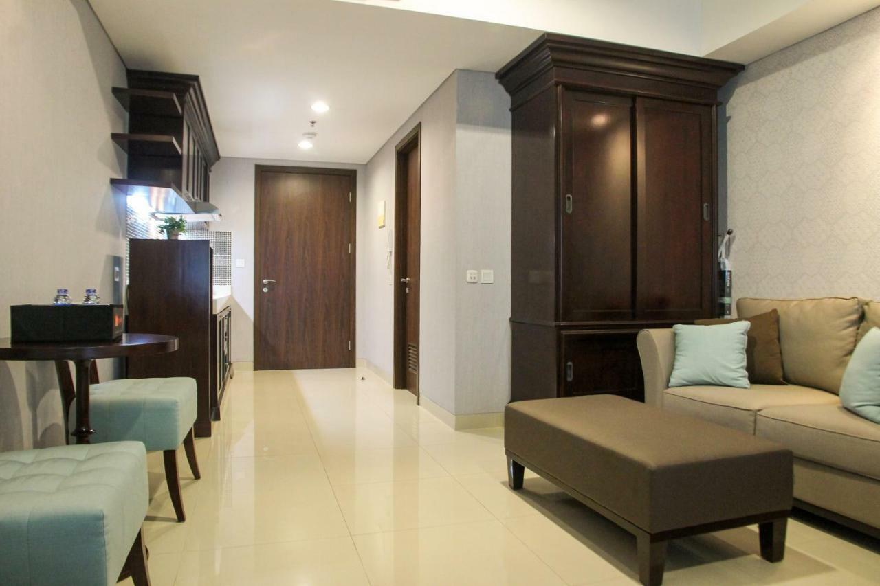 Elegant 1Br Kemang Village Apartment By Travelio Jakarta Kültér fotó